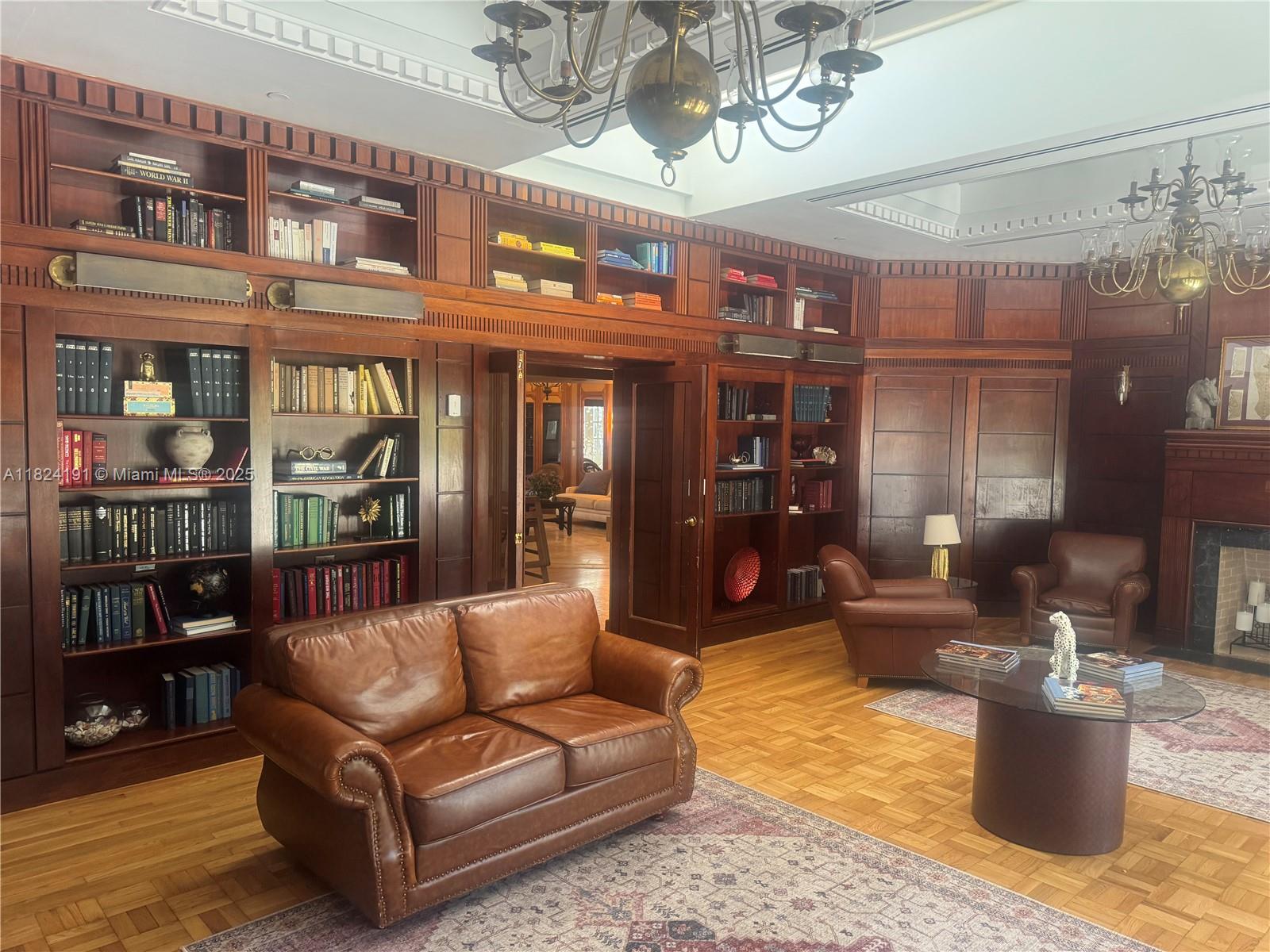 TOWERS OF QUAYSIDE CONDO - Residential