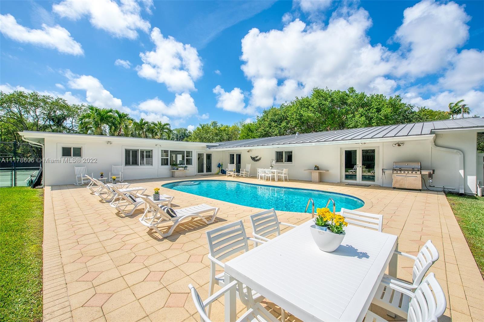 HI-VIEW ACRES - Residential