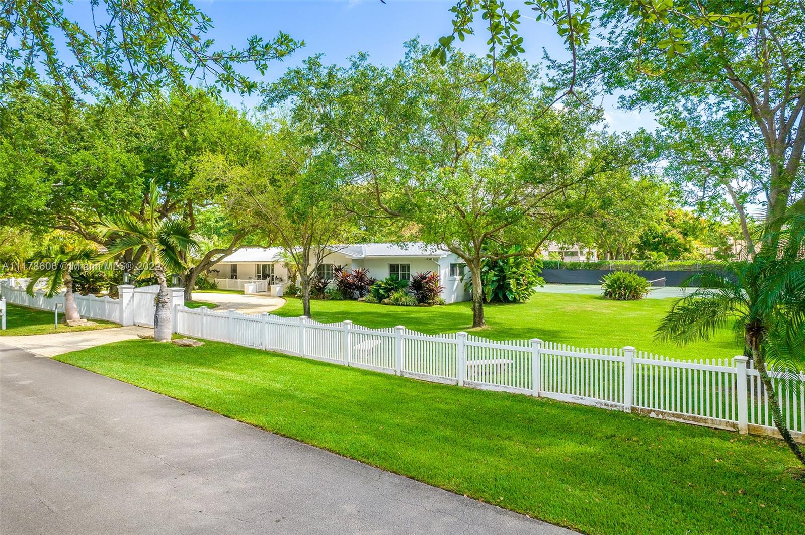 HI-VIEW ACRES - Residential