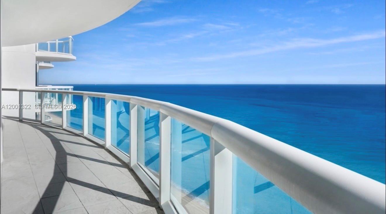 6365 Collins Ave 2702