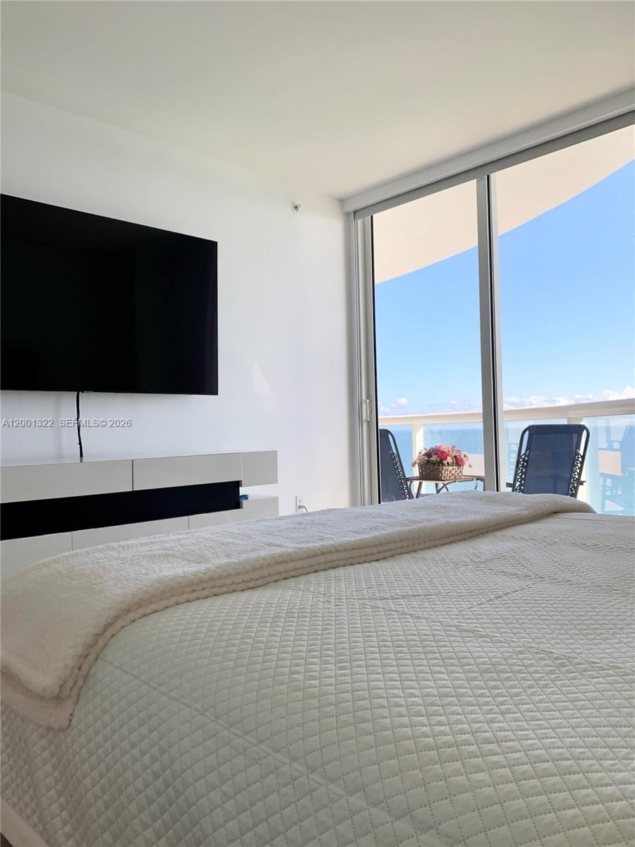 AKOYA CONDO - Residential Lease