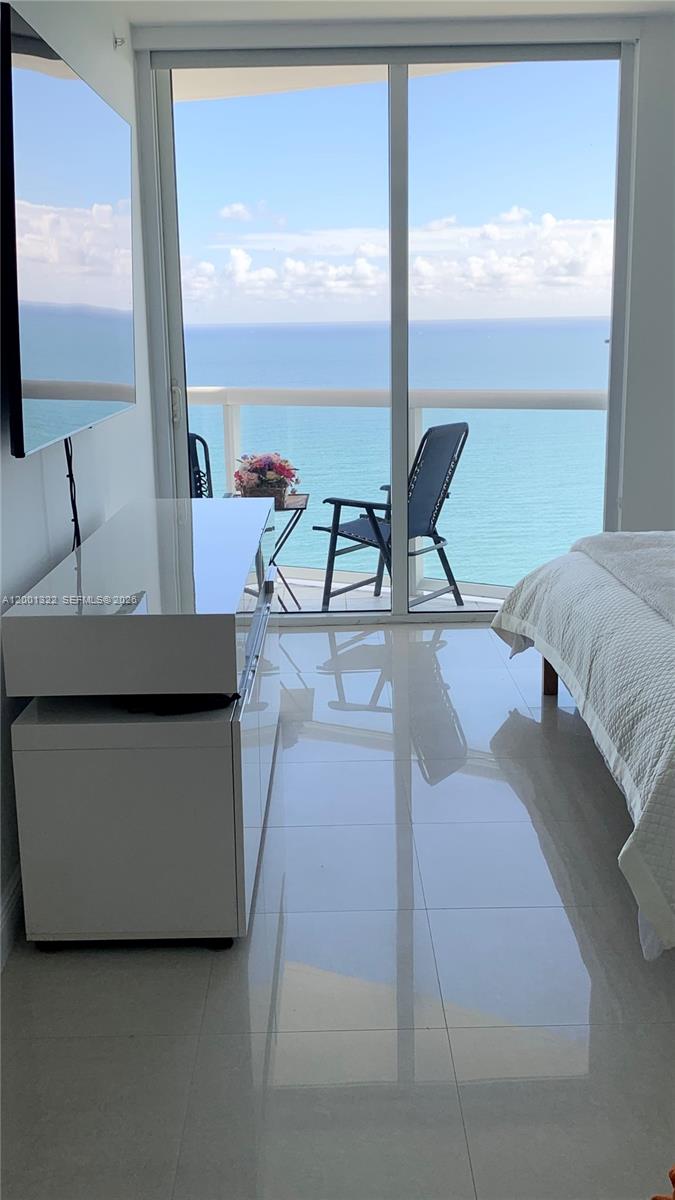 AKOYA CONDO - Residential Lease