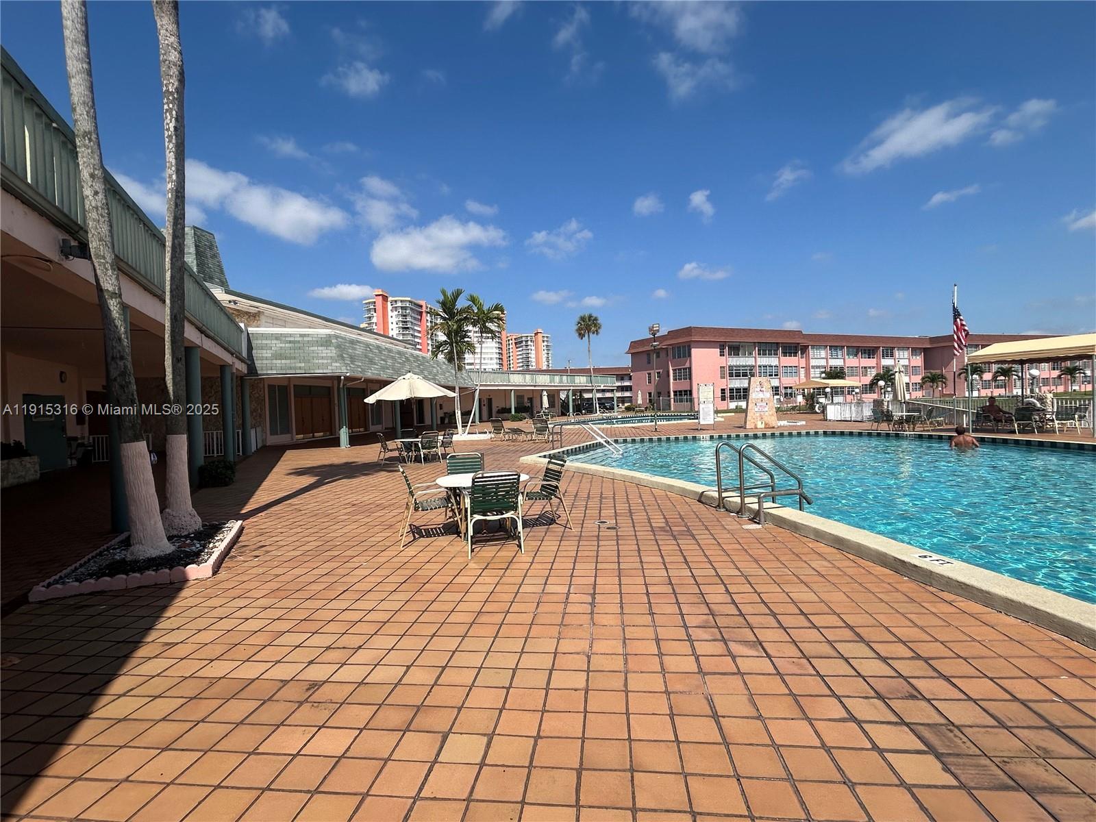 SEVENTH MOORINGS CONDOMIN - Residential