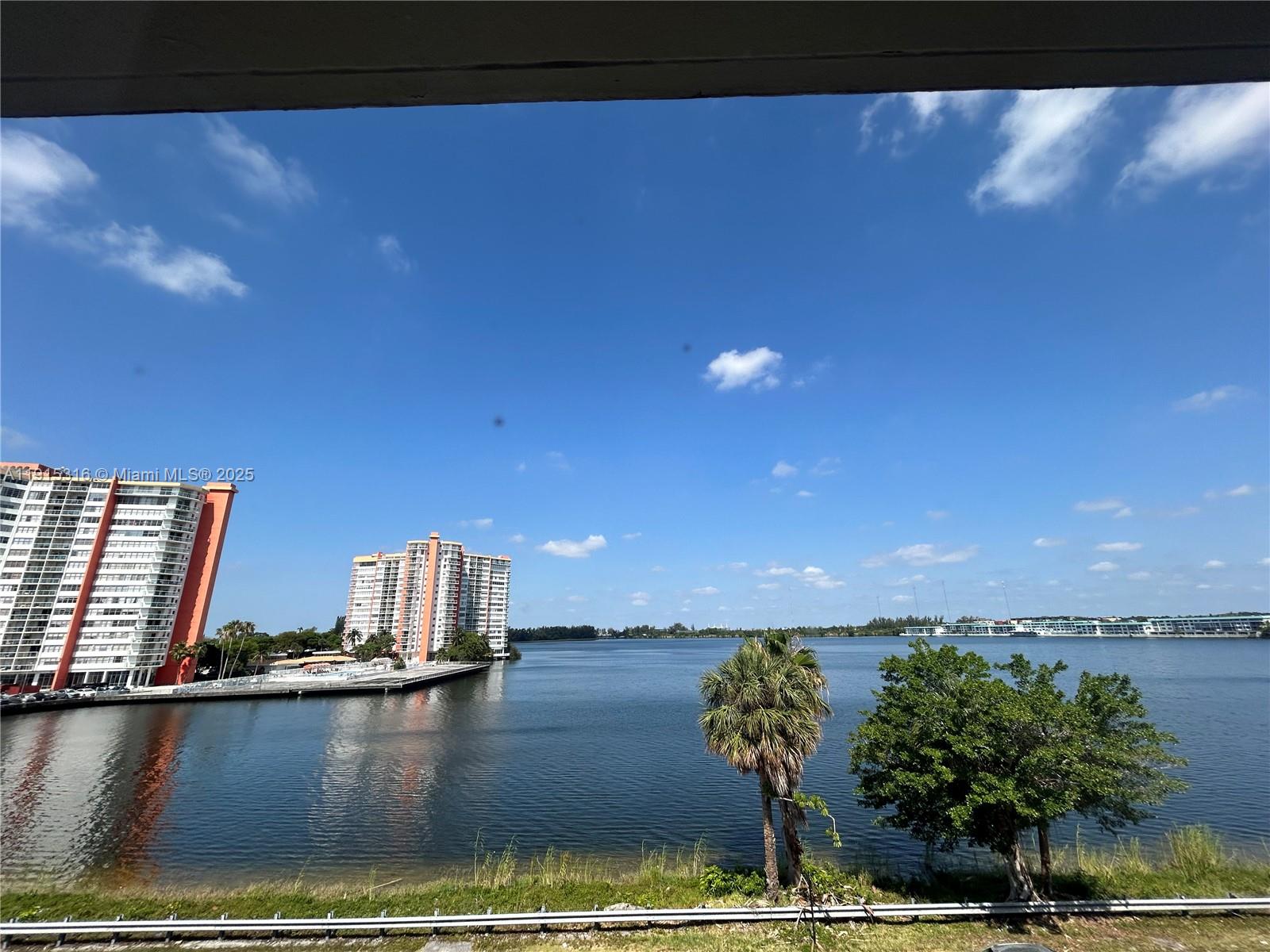 SEVENTH MOORINGS CONDOMIN - Residential