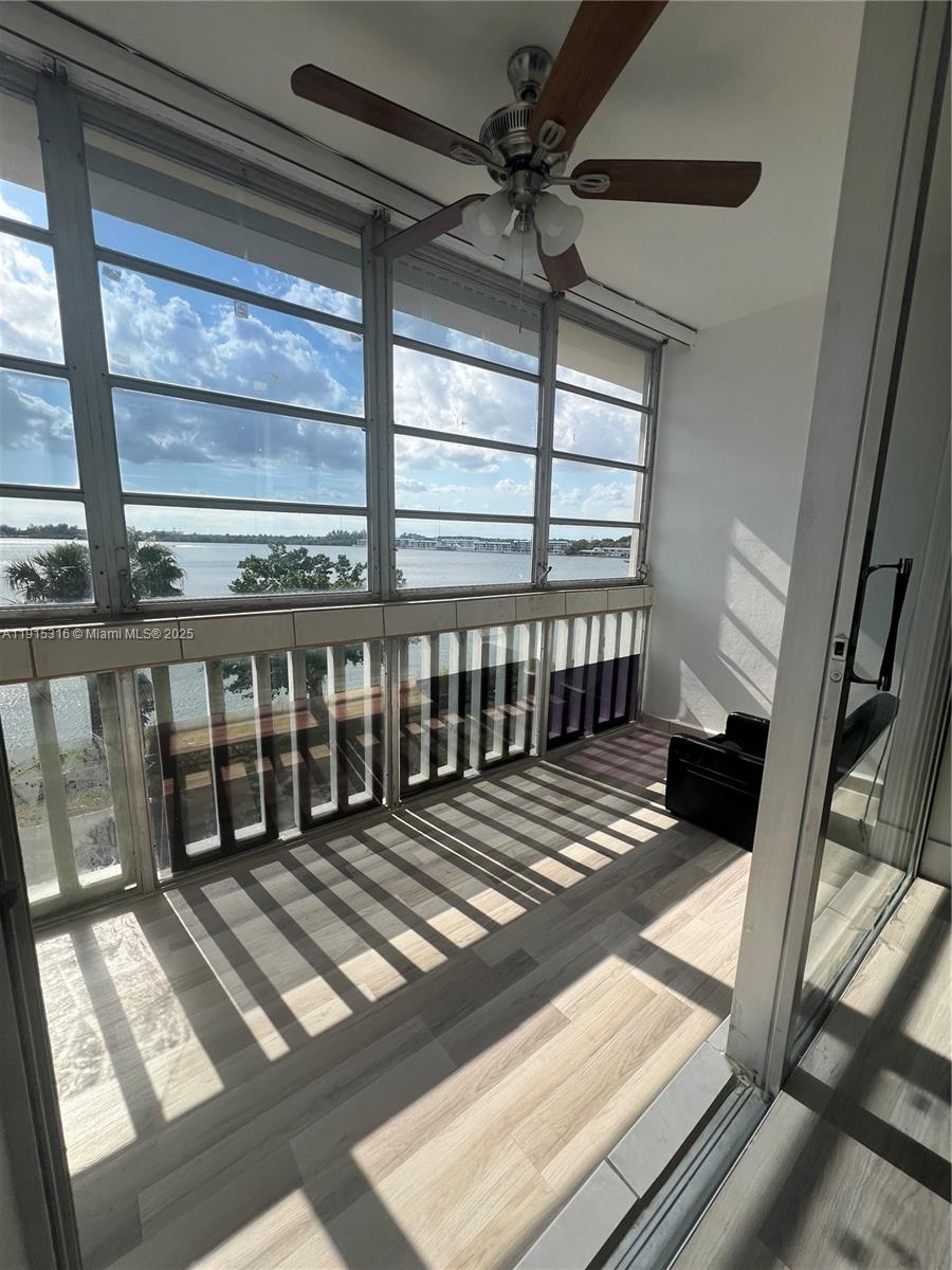 SEVENTH MOORINGS CONDOMIN - Residential