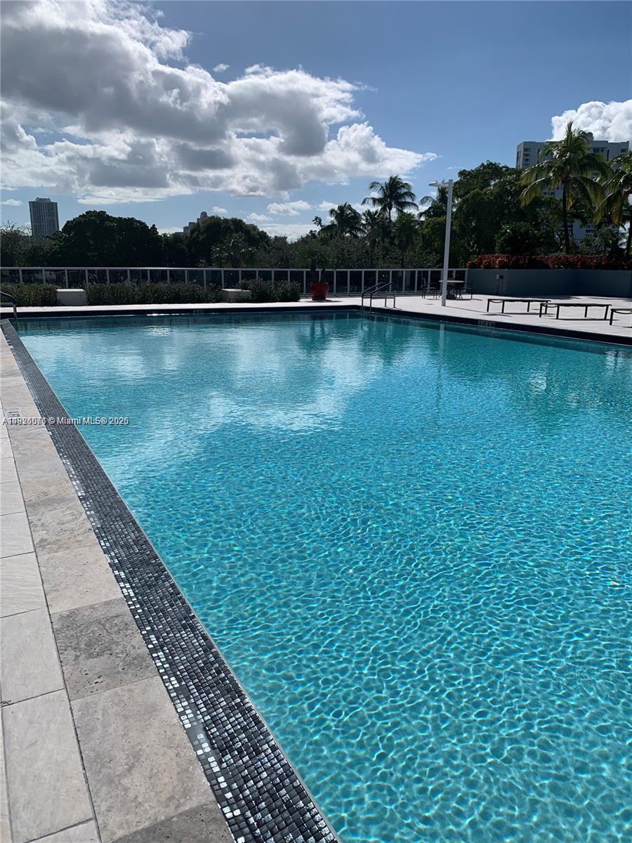 AVENTURA ELDORADO CONDO - Residential