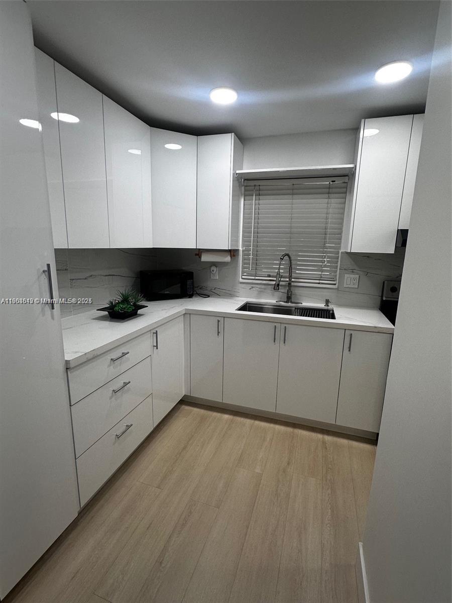 COUNTRY GARDENS CONDO - Residential Lease