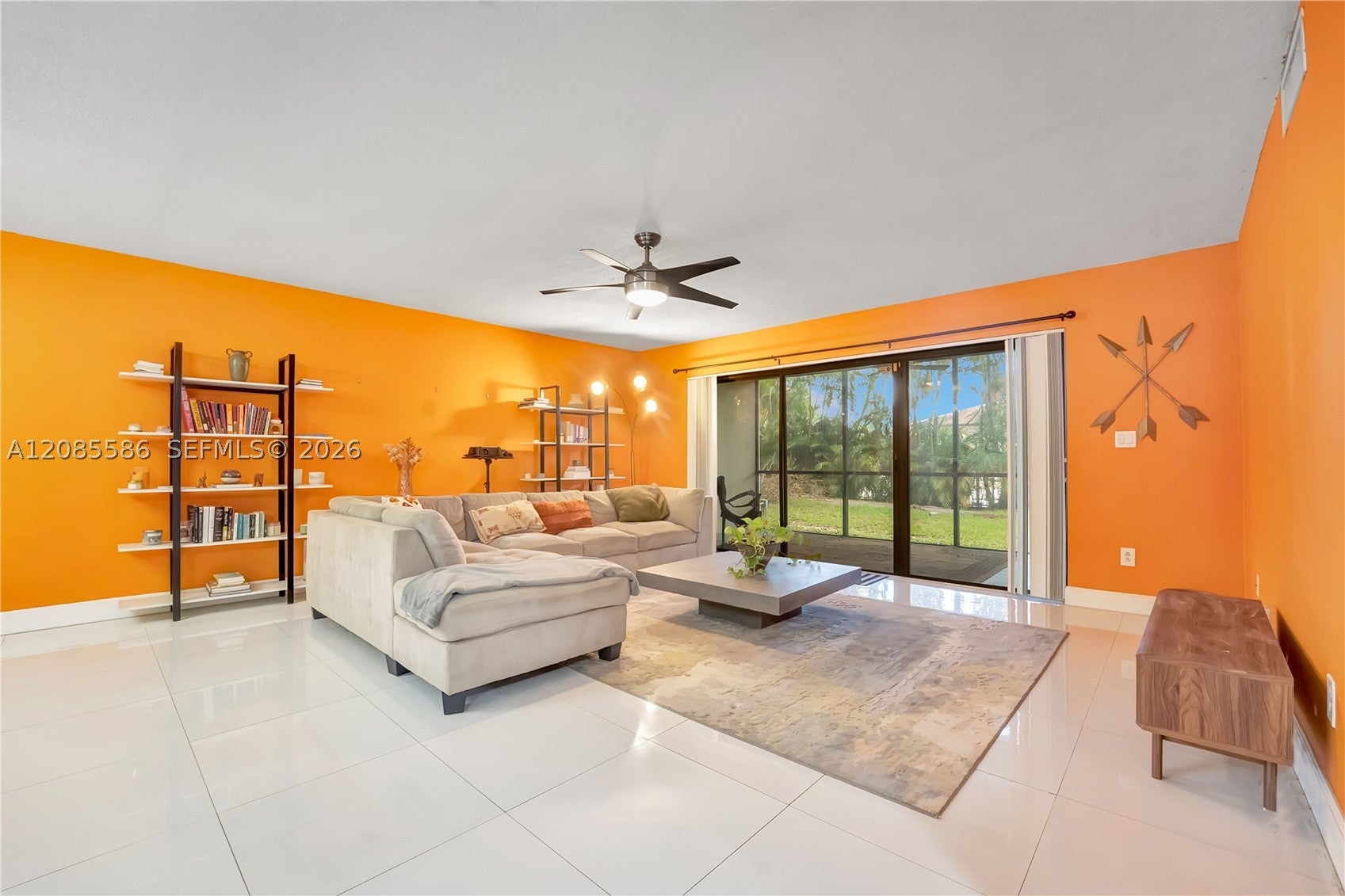601 Ives Dairy Rd 105-8, Miami, FL, 33179/$245,000 4 601 Ives Dairy Rd 105-8