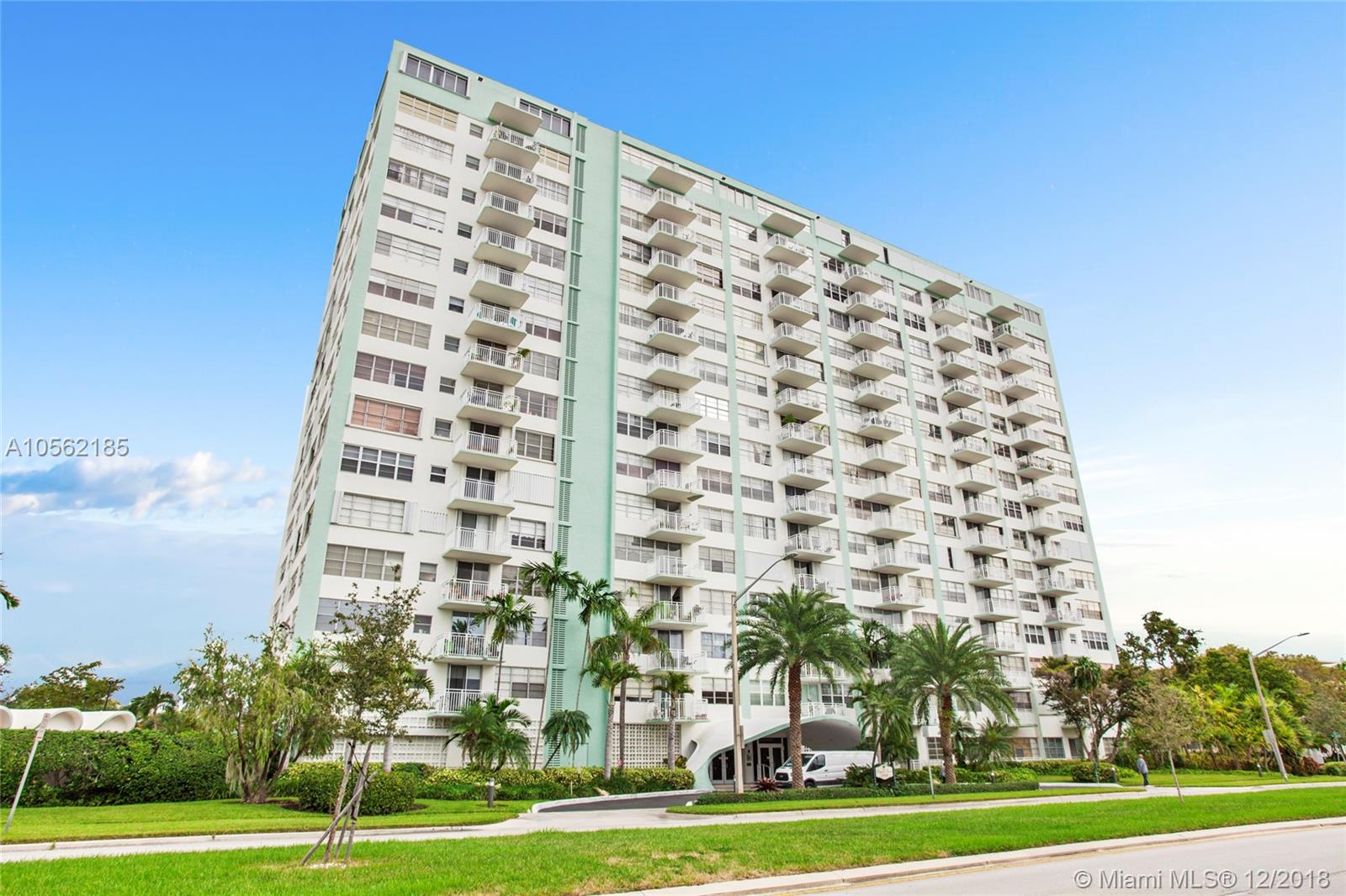 BAYVIEW TOWERS CONDO SOUT - Residential