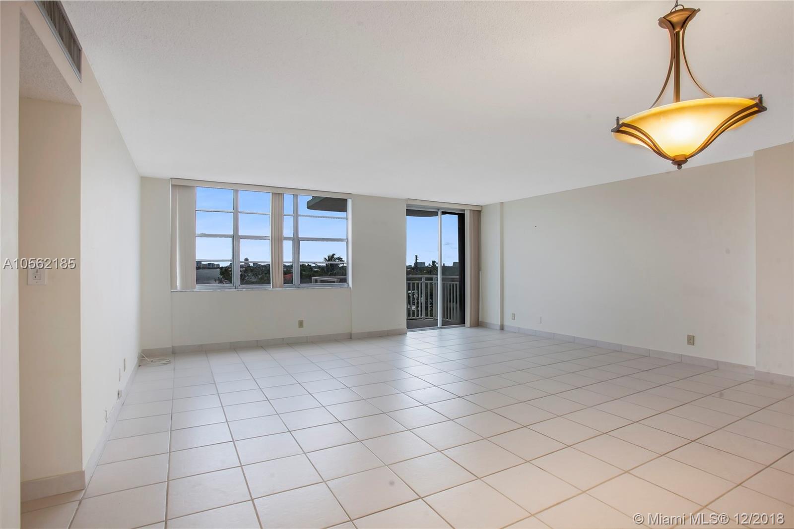 BAYVIEW TOWERS CONDO SOUT - Residential