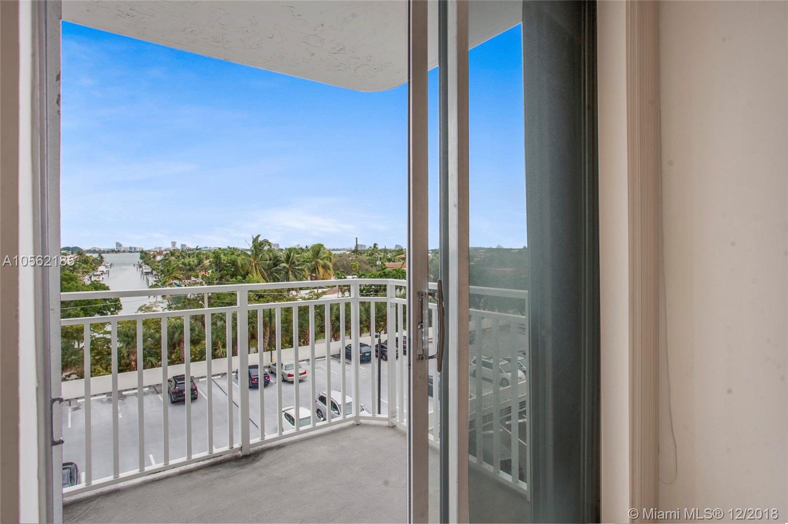 BAYVIEW TOWERS CONDO SOUT - Residential