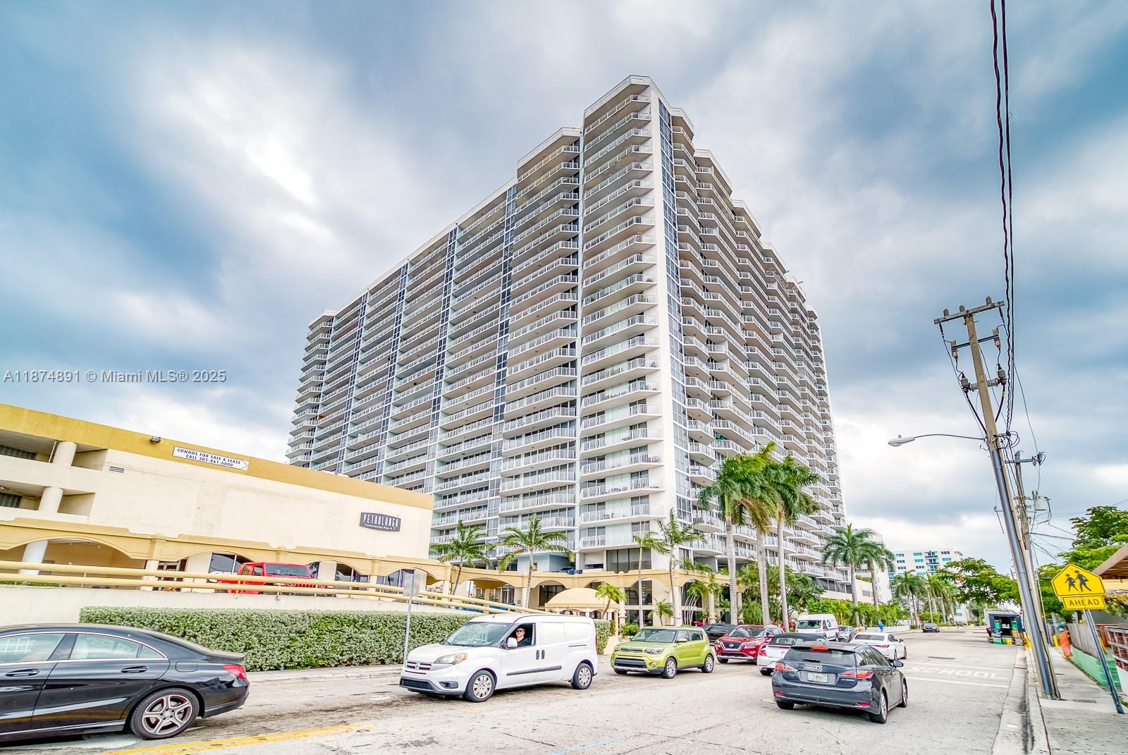 THE GRANDVIEW PALACE COND - Residential