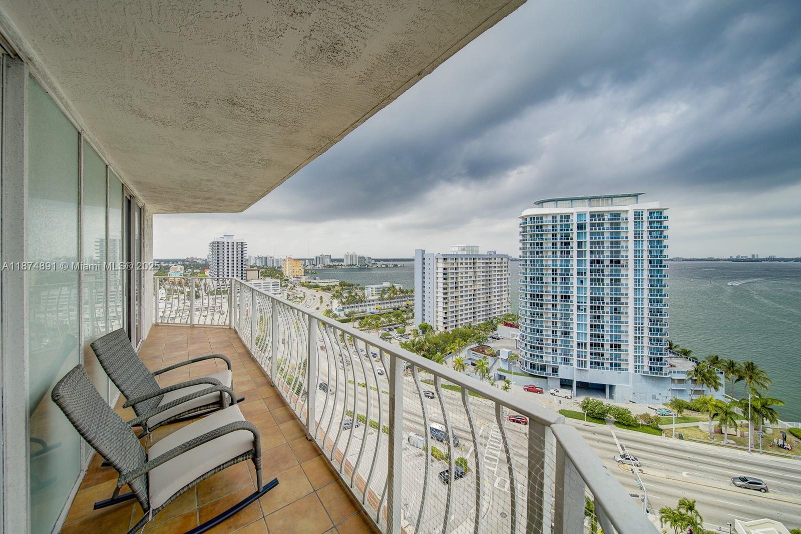 THE GRANDVIEW PALACE COND - Residential