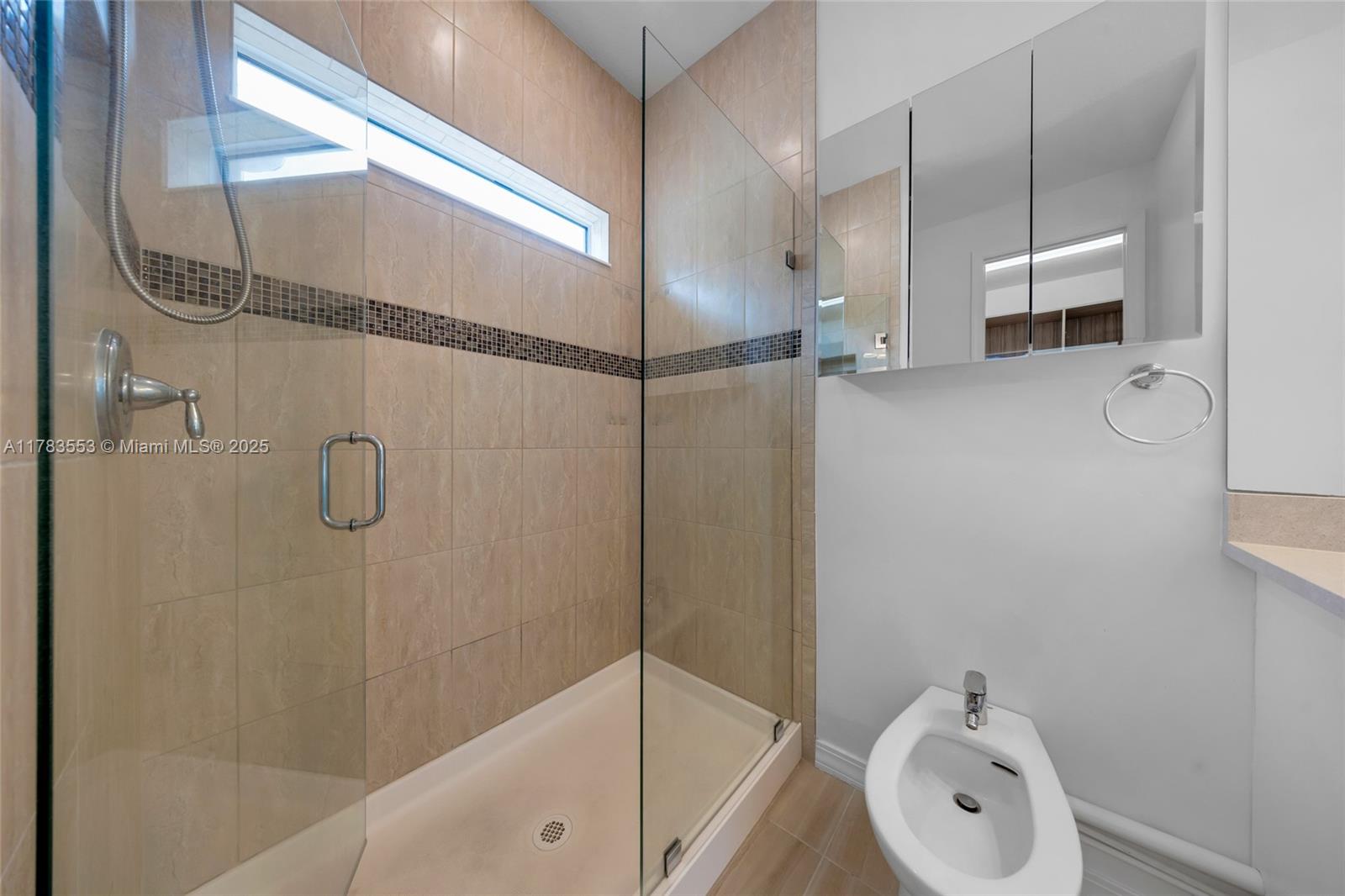 HILLCREST COUNTRY CLUB SO - Residential