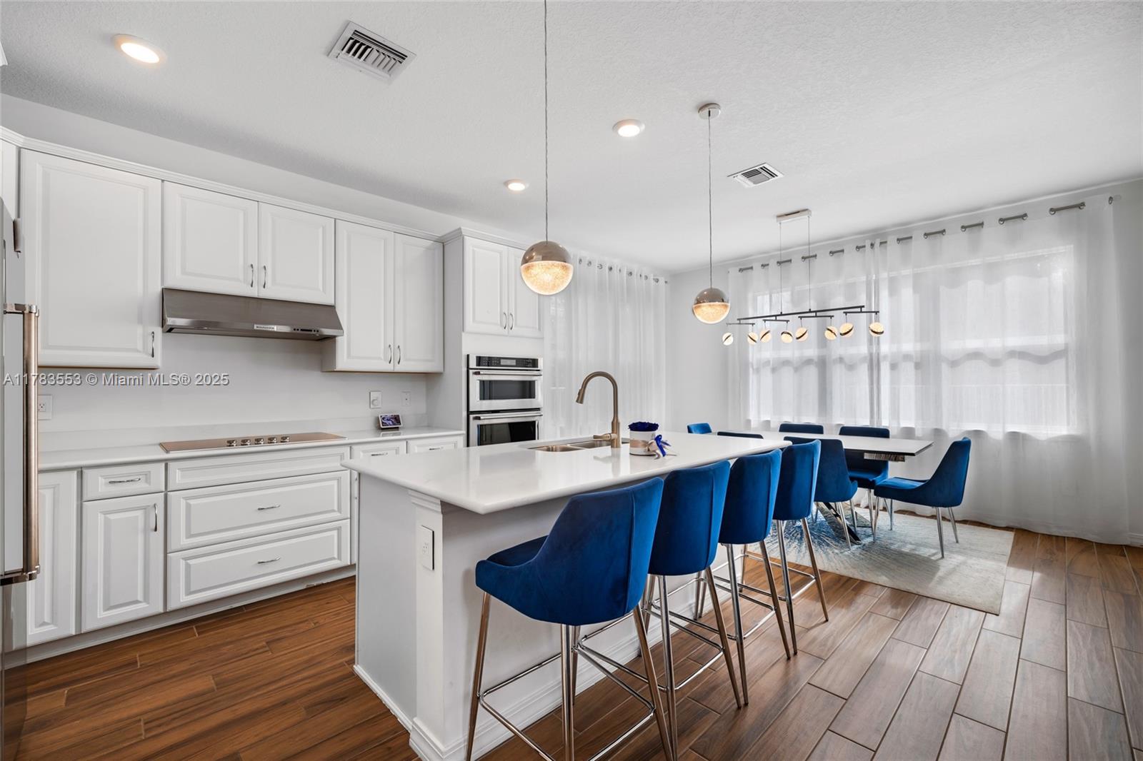 HILLCREST COUNTRY CLUB SO - Residential