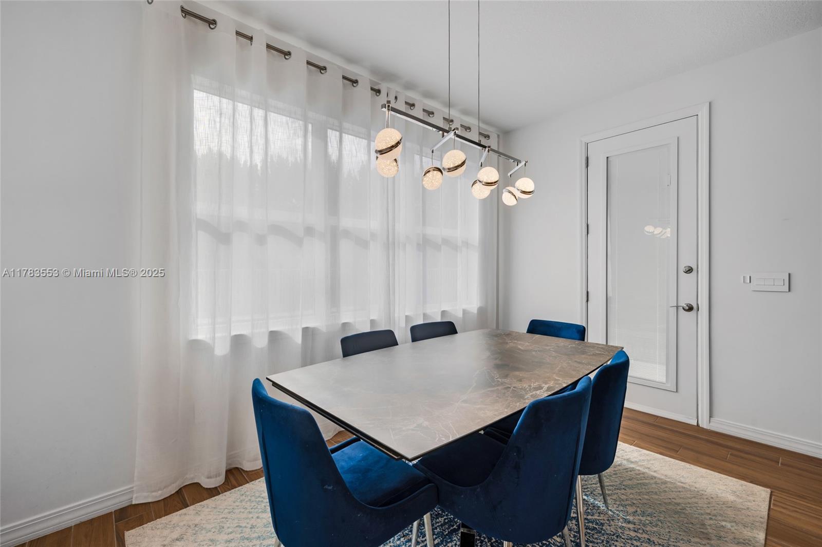 HILLCREST COUNTRY CLUB SO - Residential