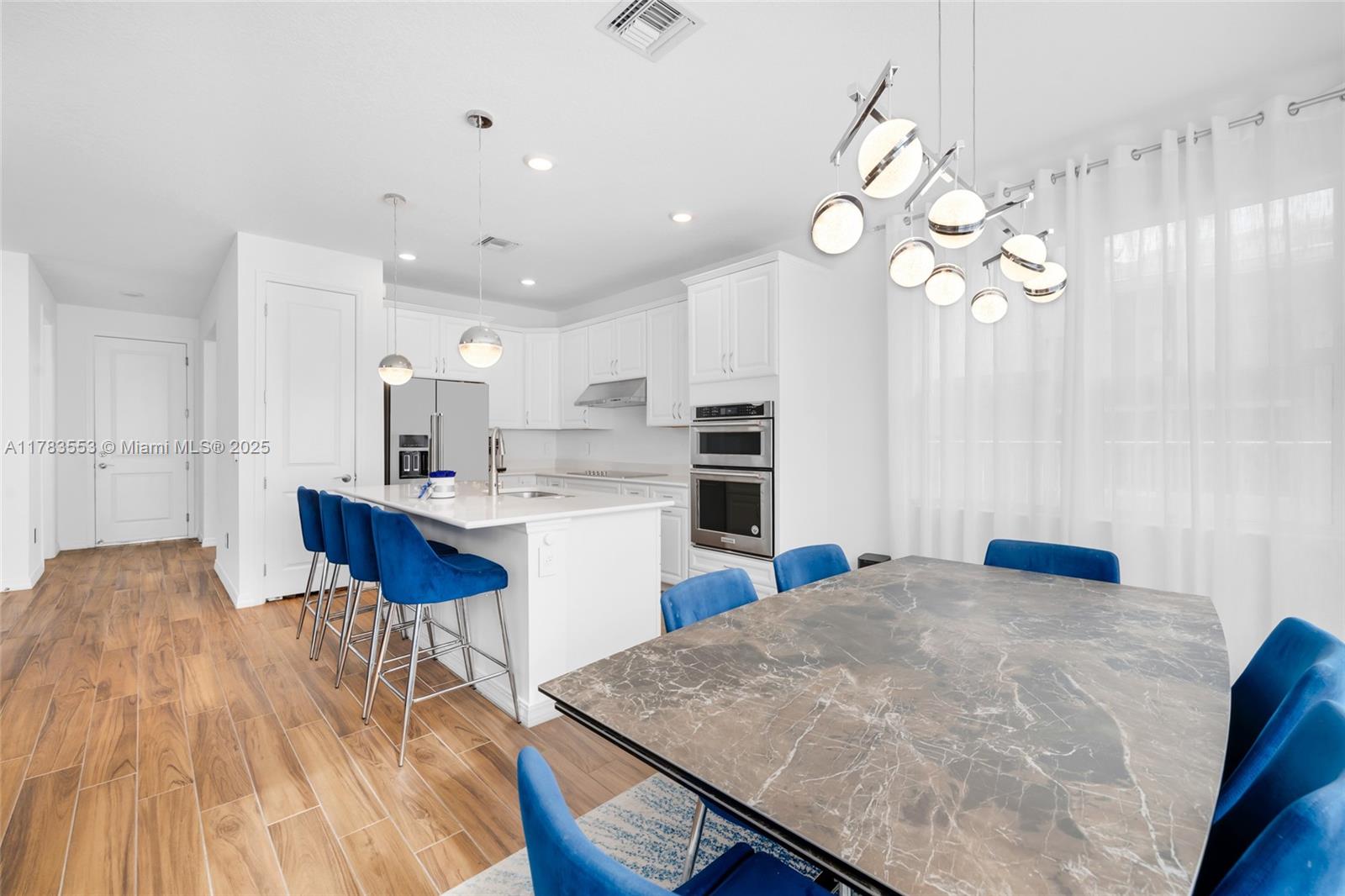 HILLCREST COUNTRY CLUB SO - Residential