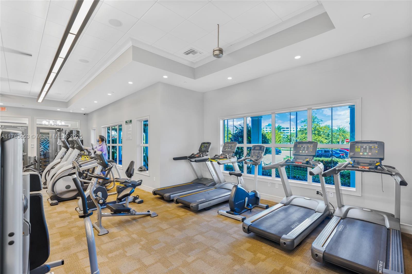 HILLCREST COUNTRY CLUB SO - Residential