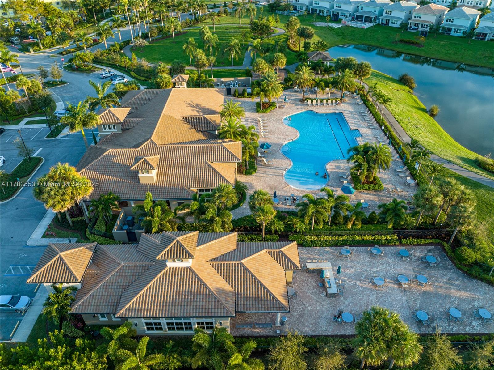 HILLCREST COUNTRY CLUB SO - Residential