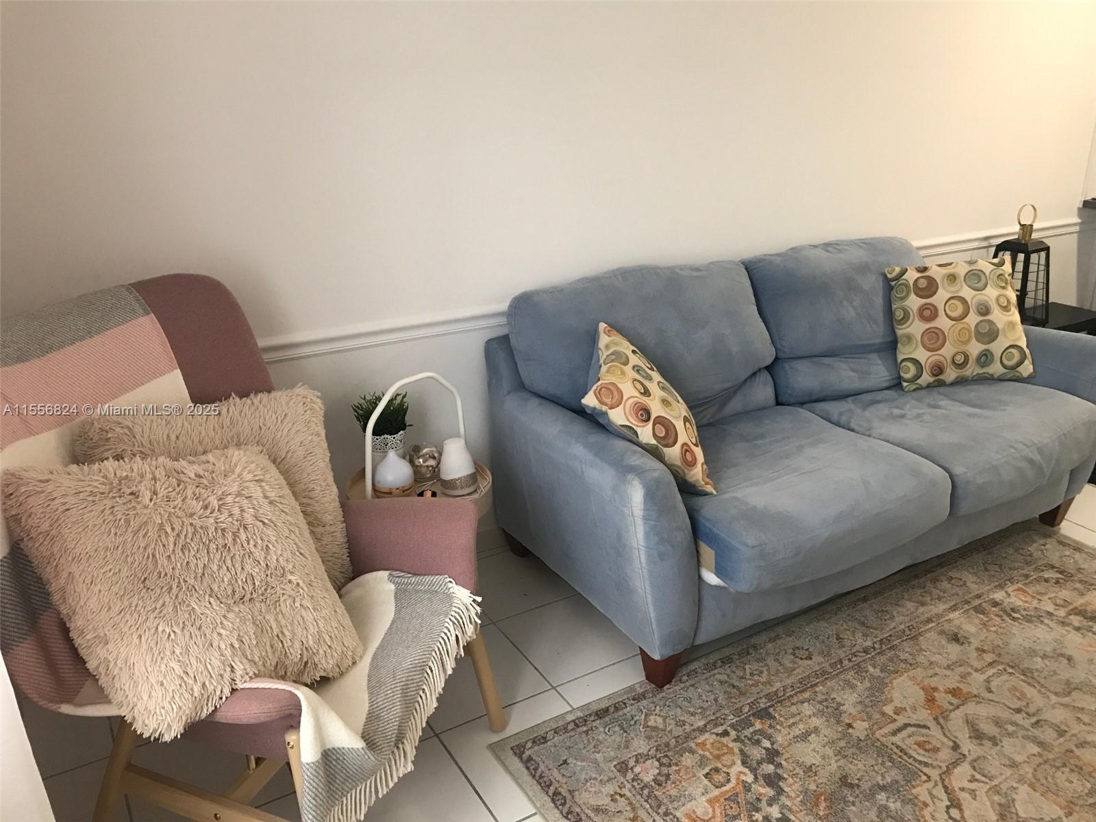 THE DECOPLAGE CONDO - Residential Lease