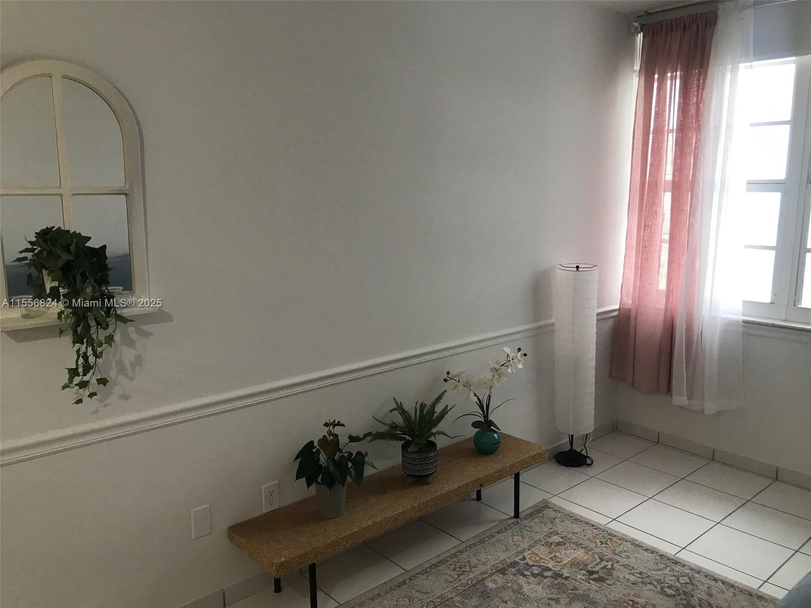 THE DECOPLAGE CONDO - Residential Lease