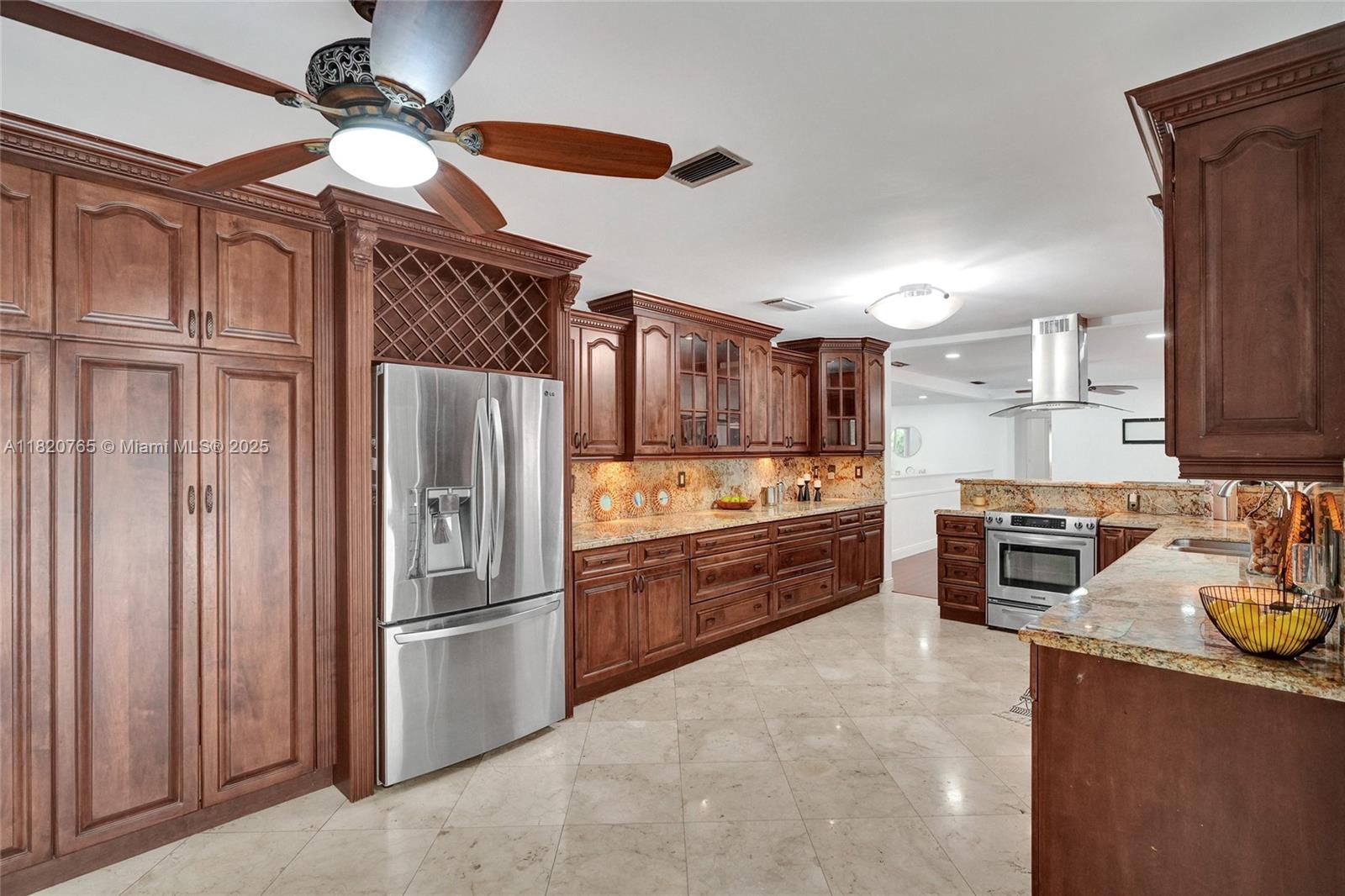 HALLMARK HGTS ESTS 7TH AD - Residential Lease