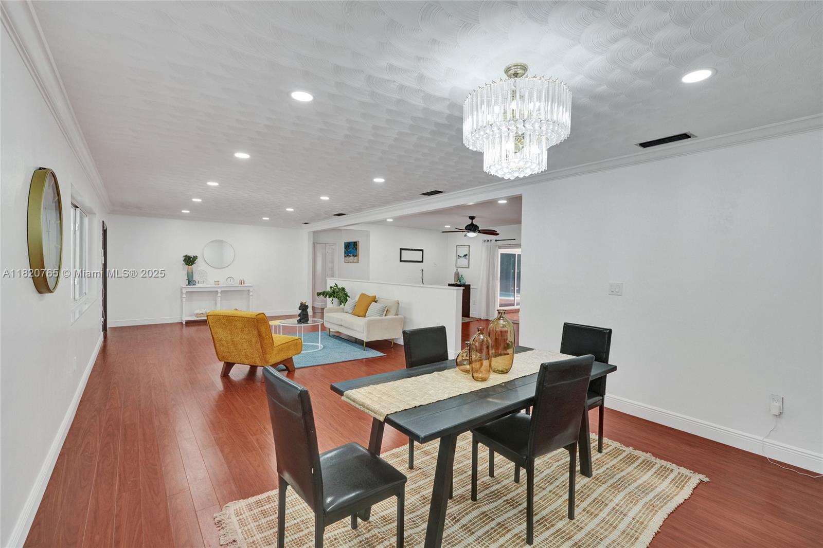 HALLMARK HGTS ESTS 7TH AD - Residential Lease