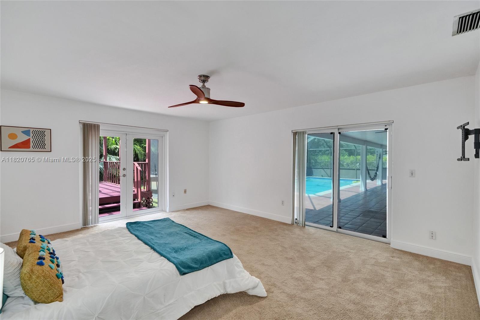 HALLMARK HGTS ESTS 7TH AD - Residential Lease