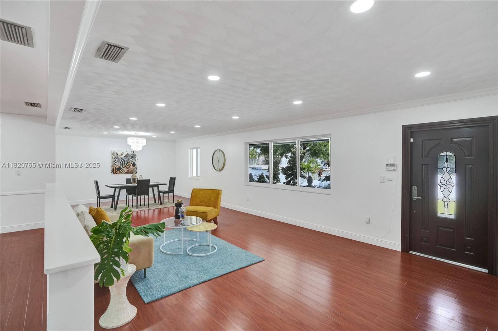 HALLMARK HGTS ESTS 7TH AD - Residential Lease