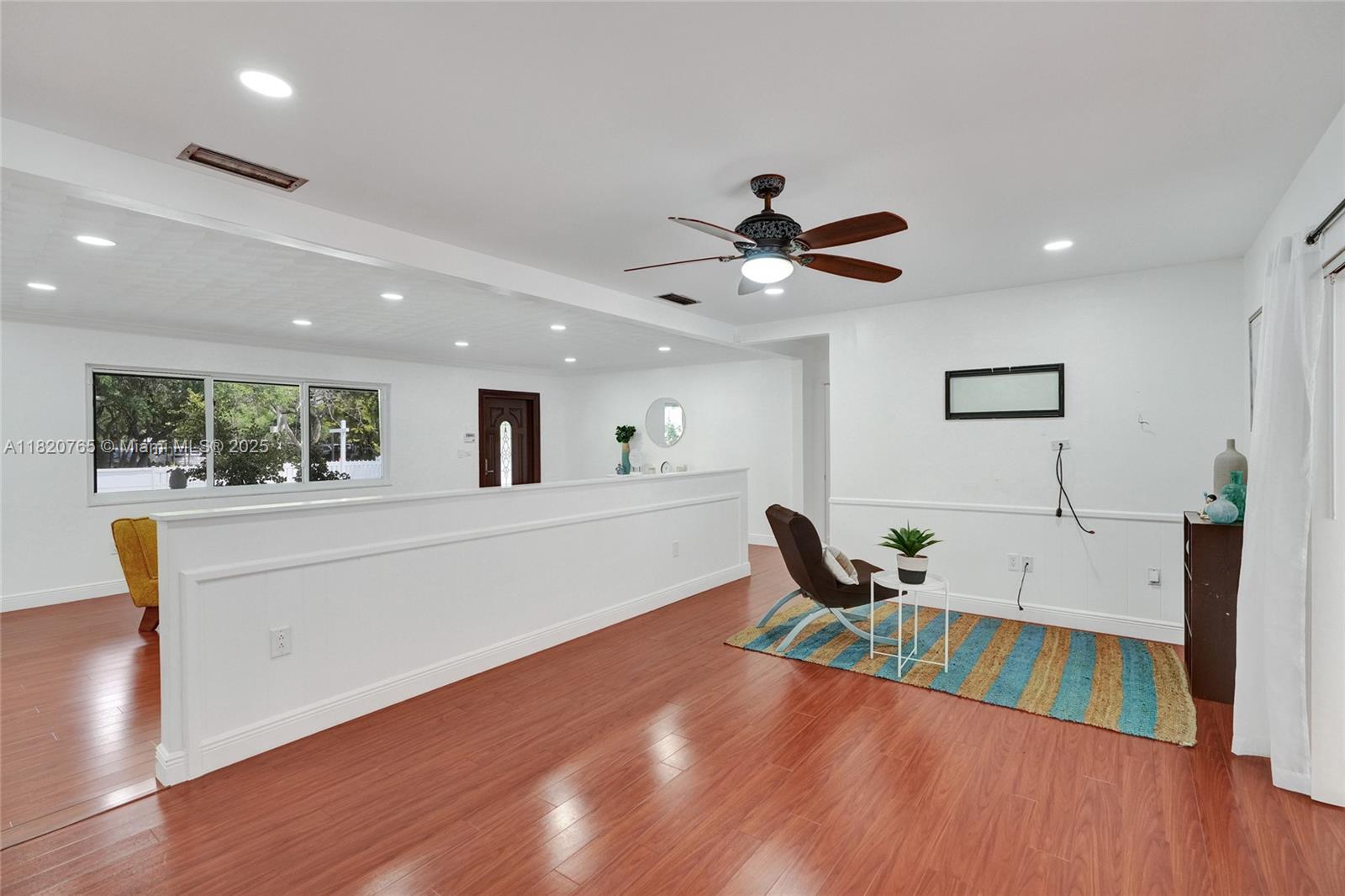 HALLMARK HGTS ESTS 7TH AD - Residential Lease