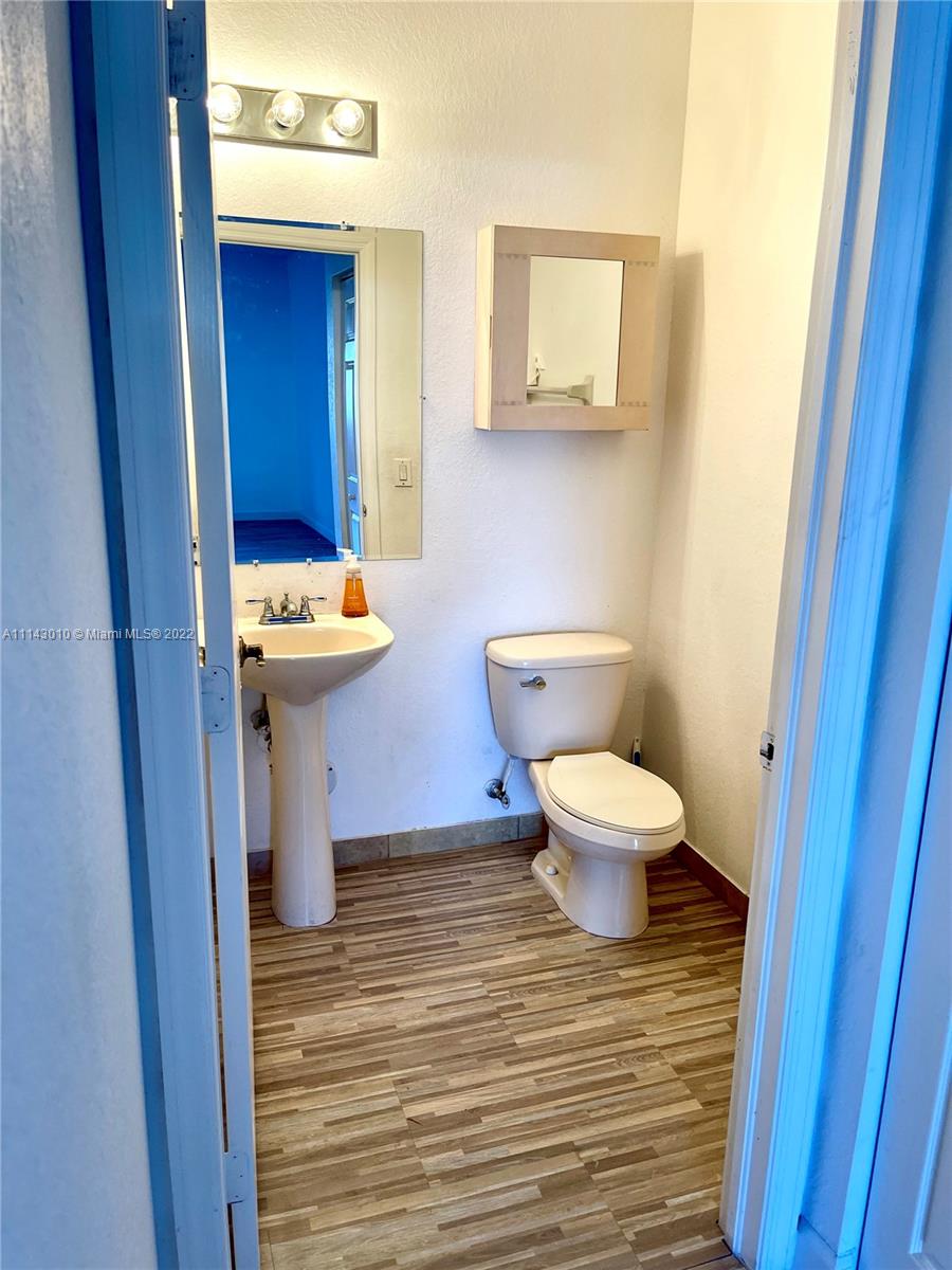 UNITED HOMES AT BELLA VIS - Residential Lease