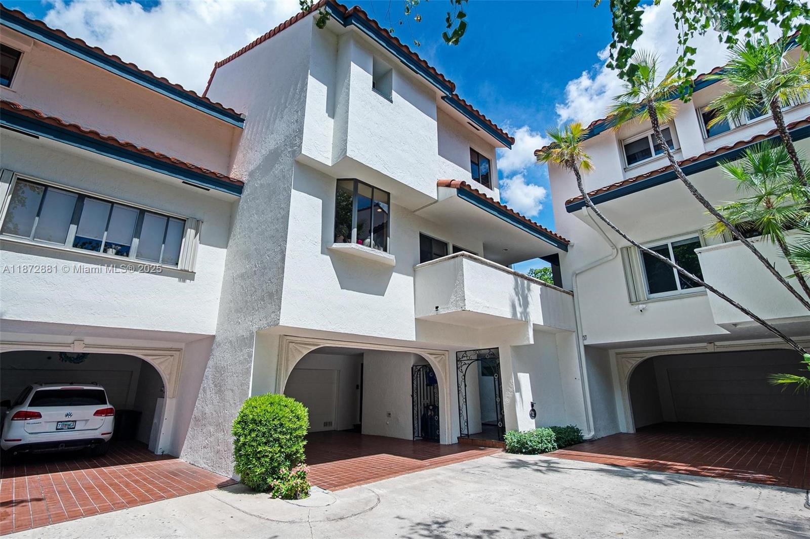 L HERMITAGE - Residential