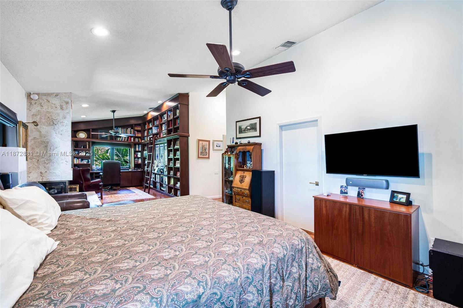 L HERMITAGE - Residential