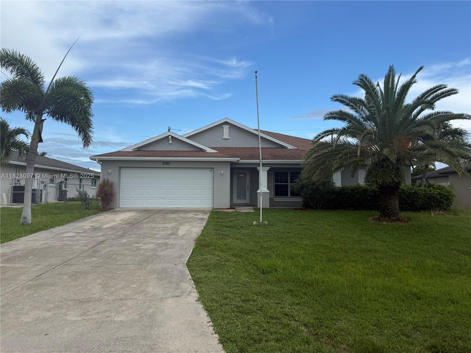 Single family home 3 bedrooms, 2 bathrooms, extra room for office, new appliances stainlees steel, move -in with First, last month and a deposit. easy to show.