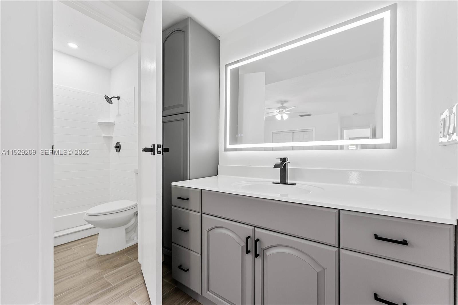 SUNRISE GOLF VILLAGE SEC - Residential Lease