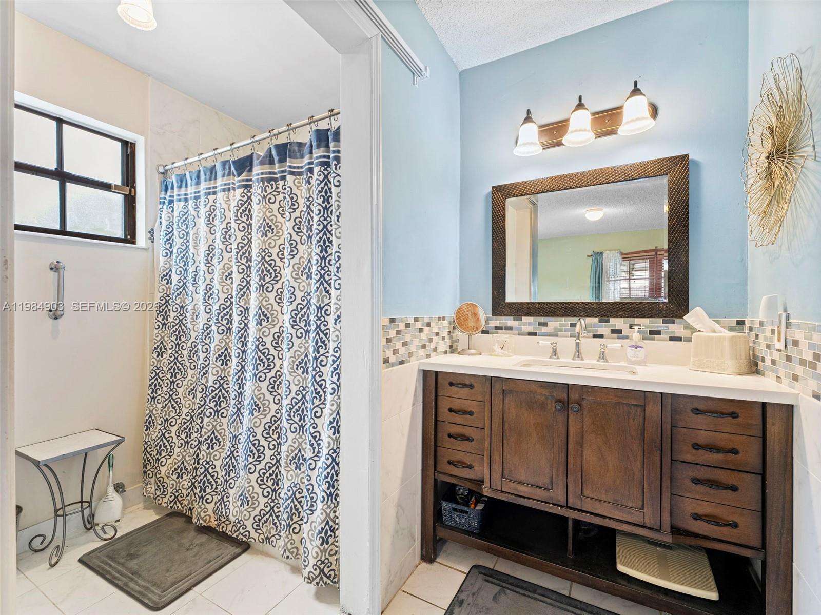 WEST MIAMI PART 2 - Residential