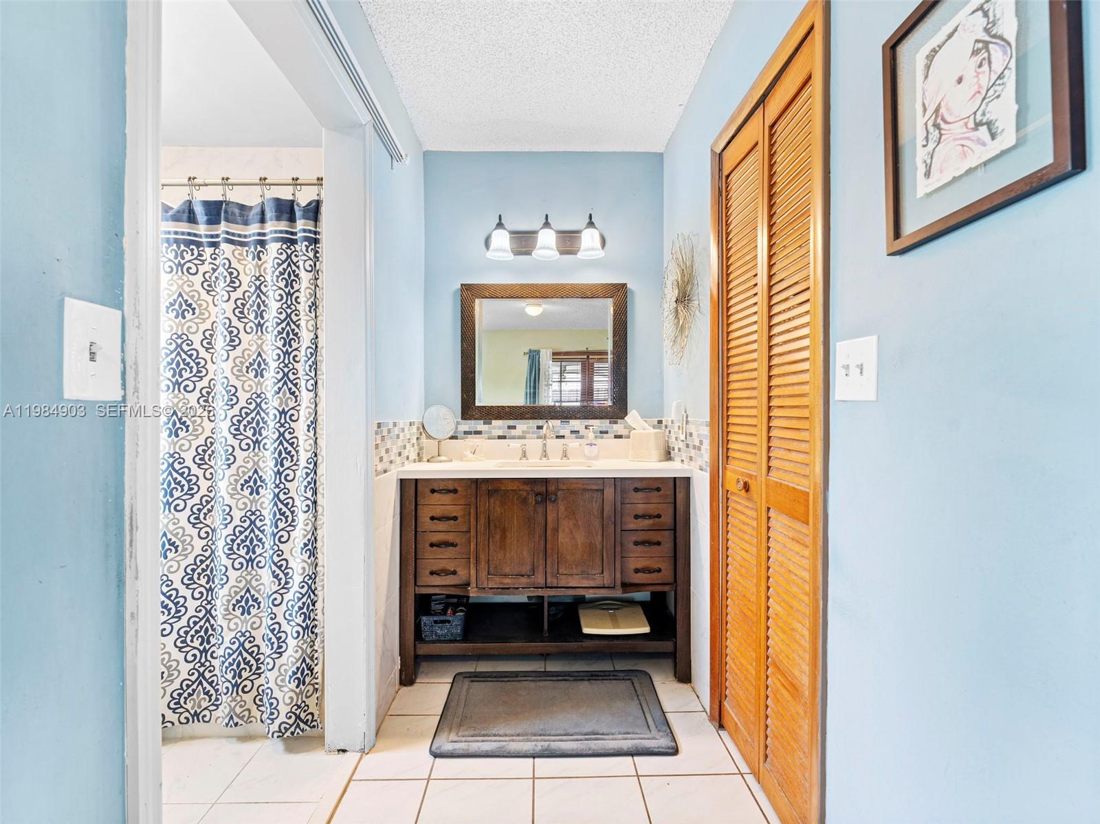 WEST MIAMI PART 2 - Residential