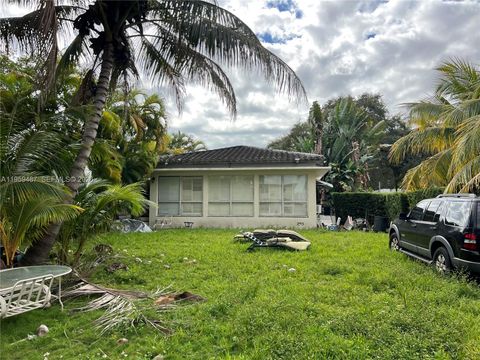 7715 NE 5th Ave Miami FL 33138