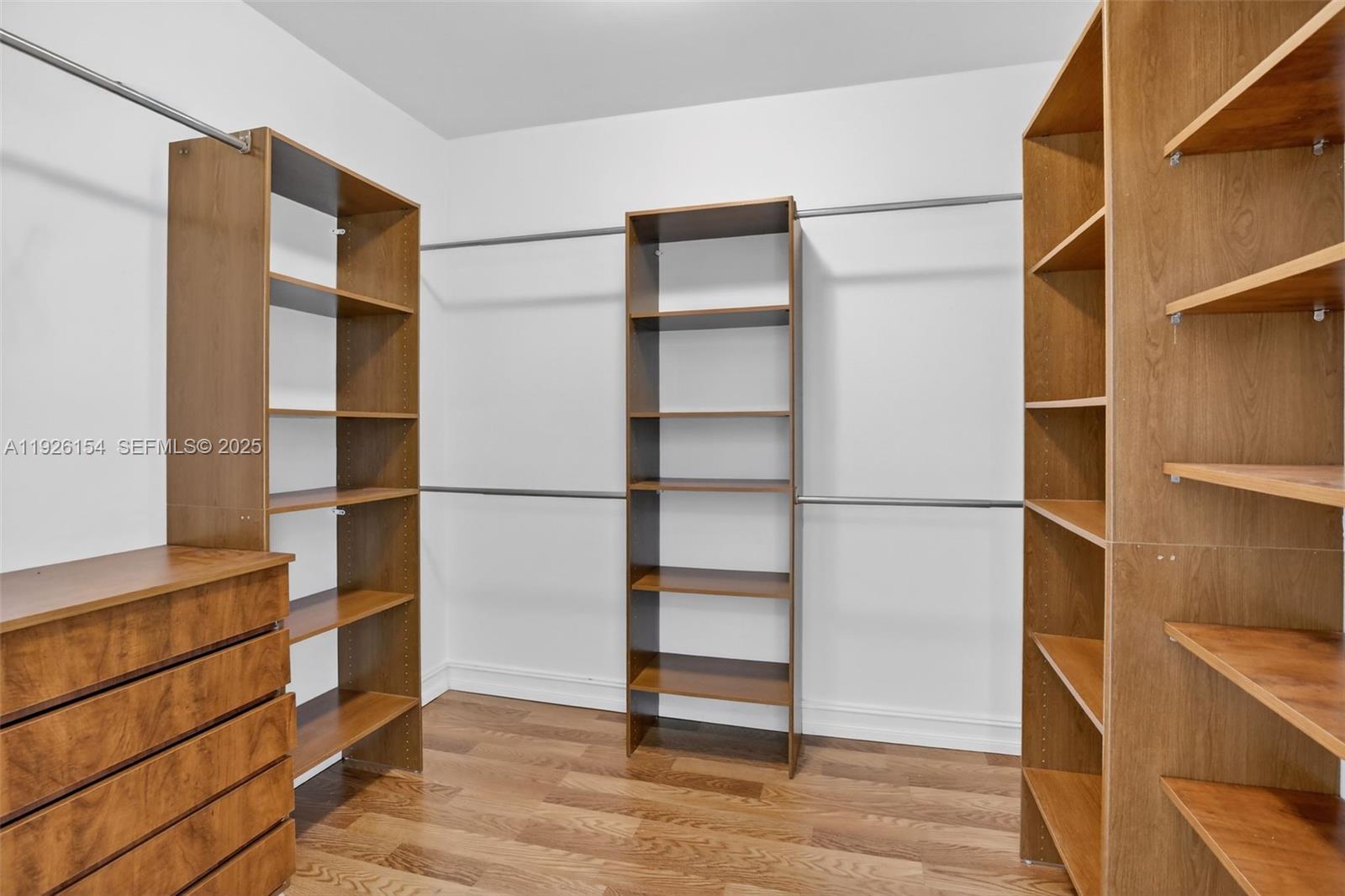 THE PENINSULA II CONDO - Residential Lease