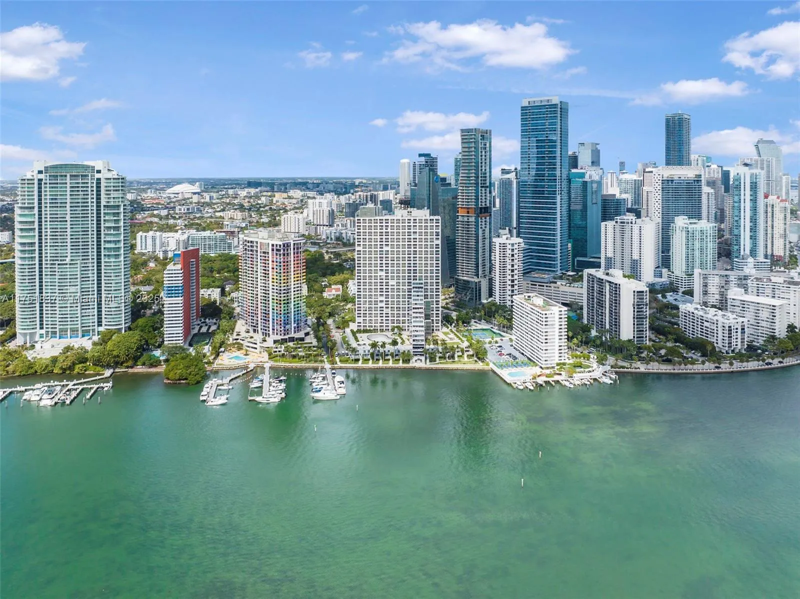 Miami, Florida 33129, United States, 2 Bedrooms Bedrooms, ,3 BathroomsBathrooms,Residential,Pending,77718