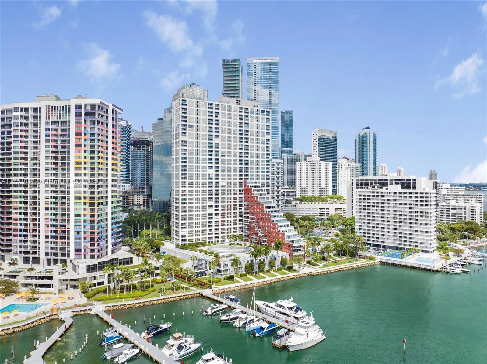 Miami, Florida 33129, United States, 2 Bedrooms Bedrooms, ,3 BathroomsBathrooms,Residential,Pending,77718