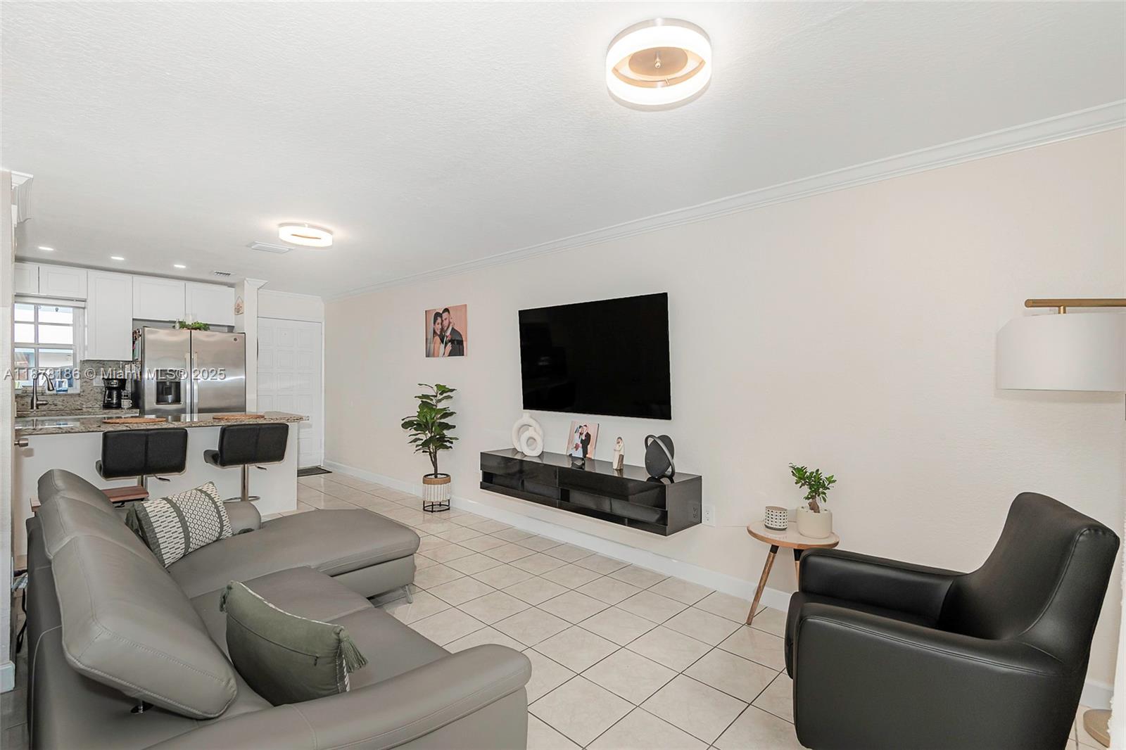 INTERNATIONAL PRINCESS - Residential