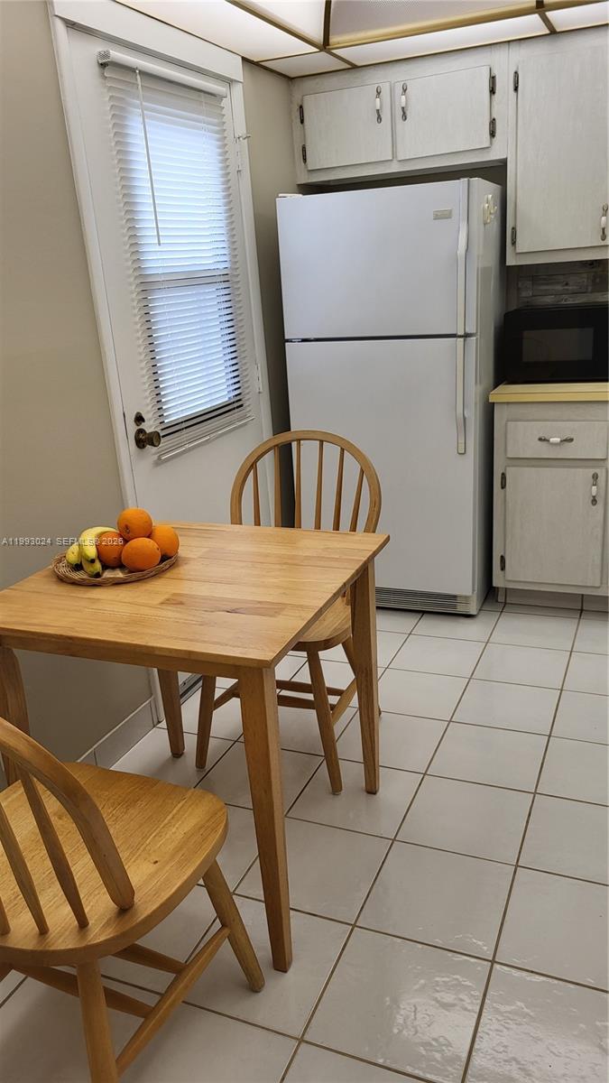 ENSENADA CONDO BLDG E-II - Residential