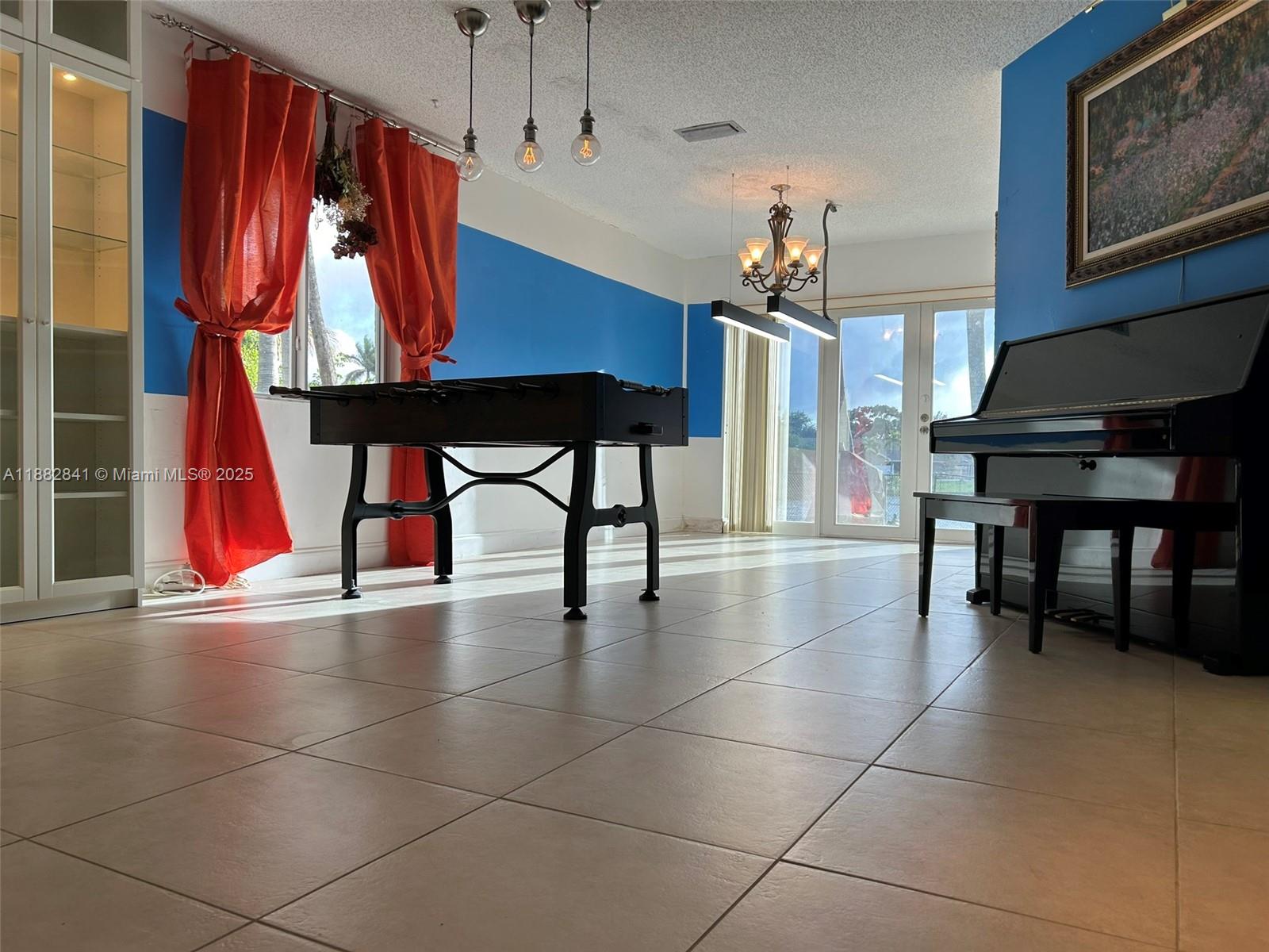 PINE LAKE - Residential Lease