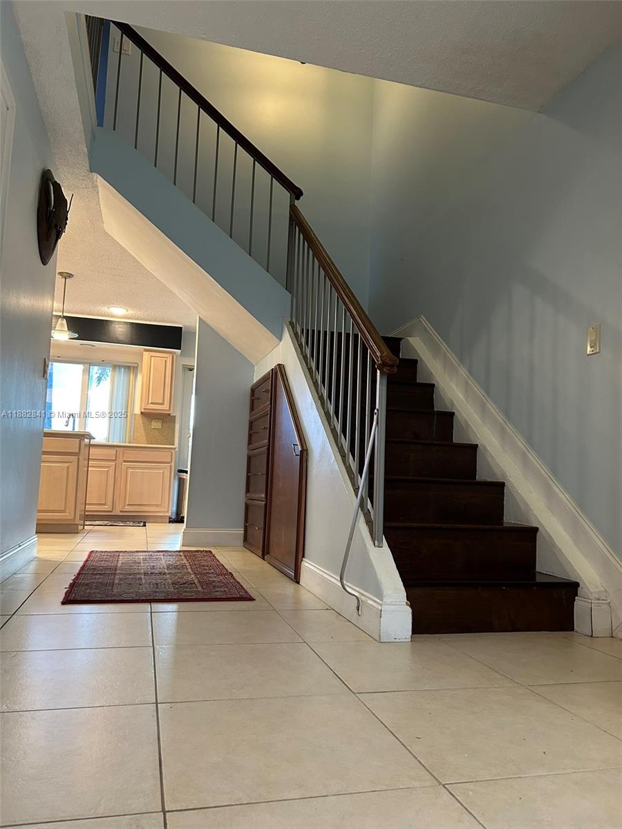 PINE LAKE - Residential Lease