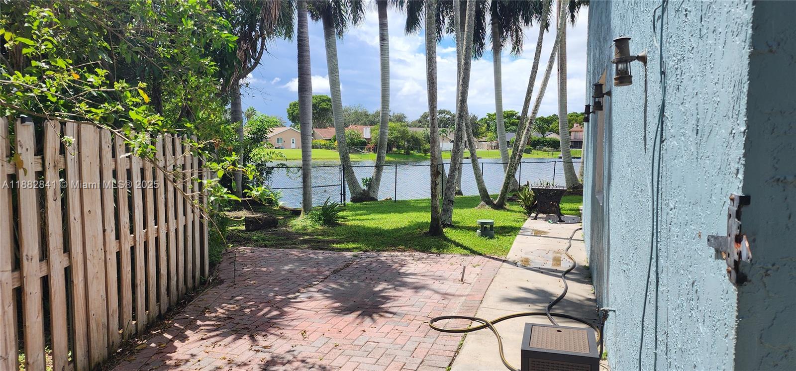 PINE LAKE - Residential Lease