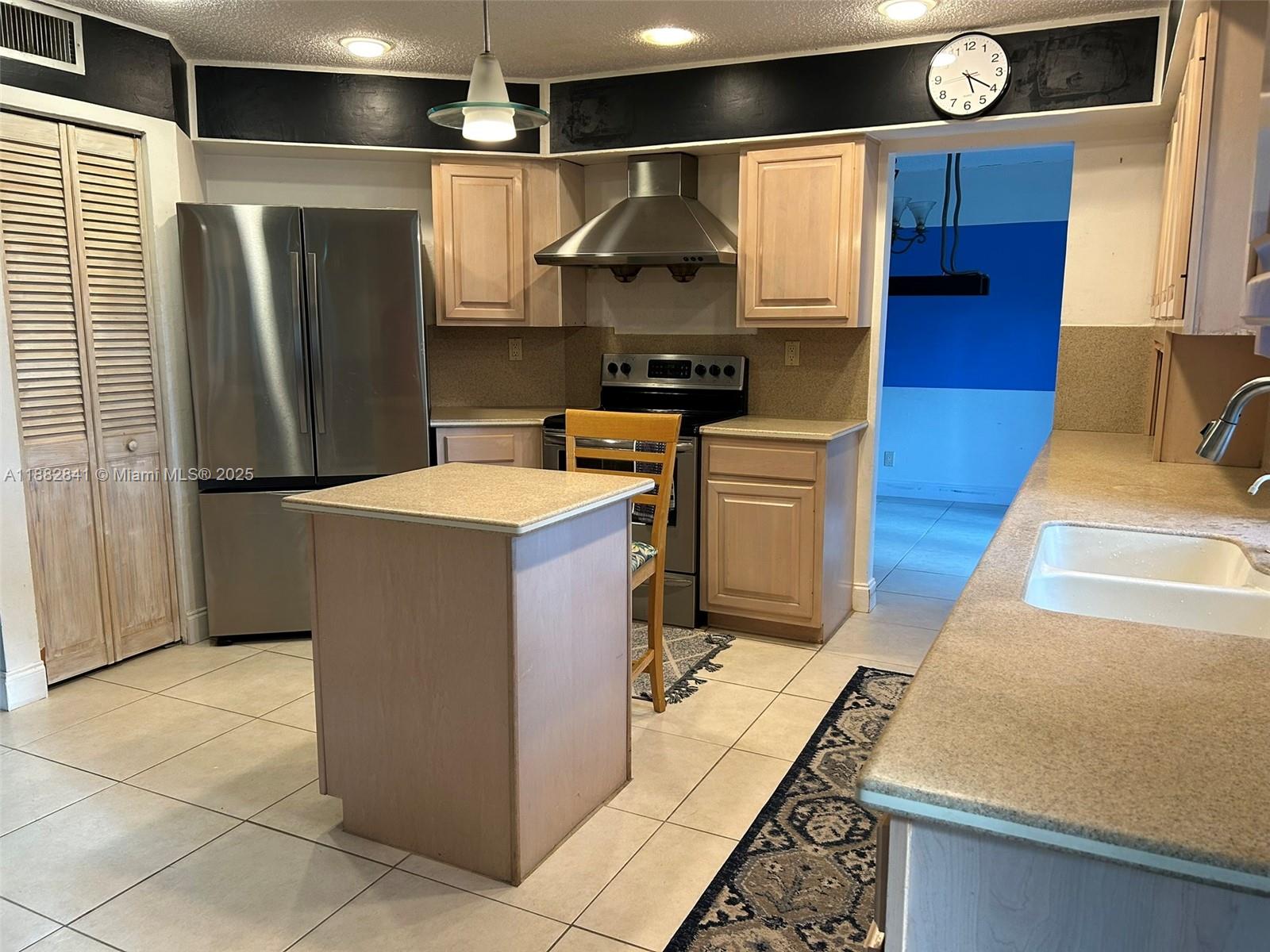 PINE LAKE - Residential Lease