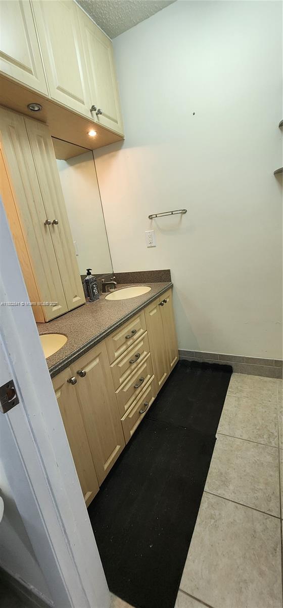 PINE LAKE - Residential Lease