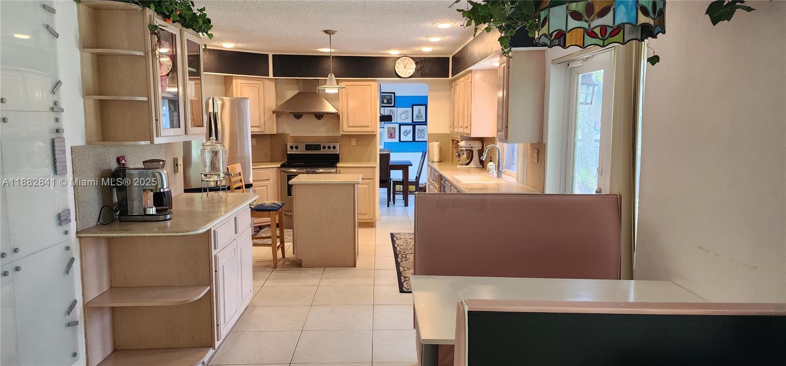 PINE LAKE - Residential Lease