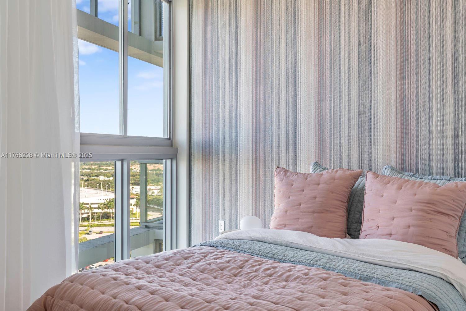 METROPICA NORTH TOWER ONE - Residential